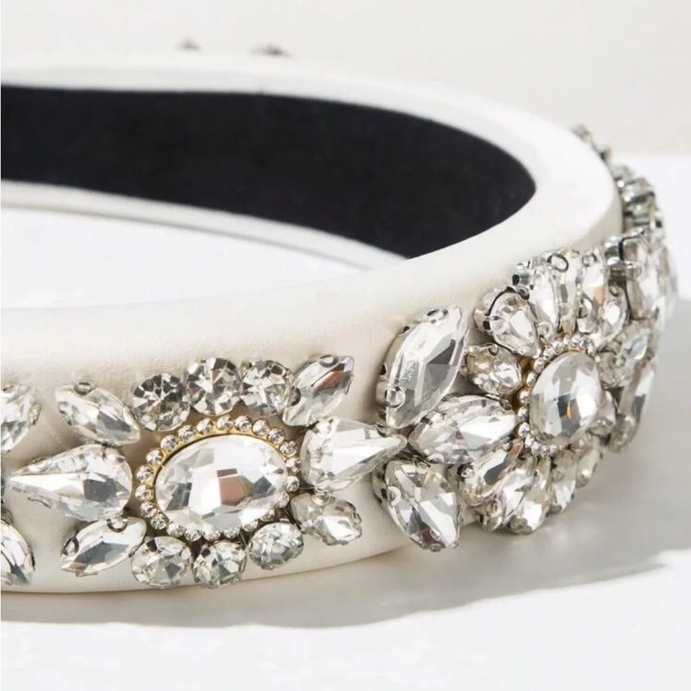 Wedding style silver Headband‎ With Gemstones, Fashionable And Elegant hair